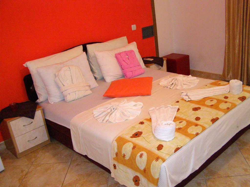 Hotel Wellness & Spa Angelo Gabriel Petrovac Exterior foto