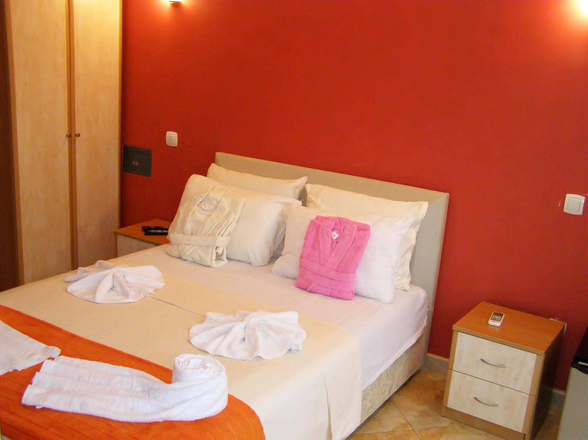 Hotel Wellness & Spa Angelo Gabriel Petrovac Exterior foto